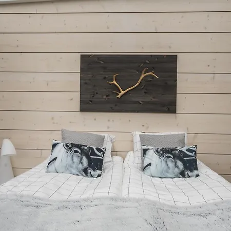 Iisakki Village Szálloda